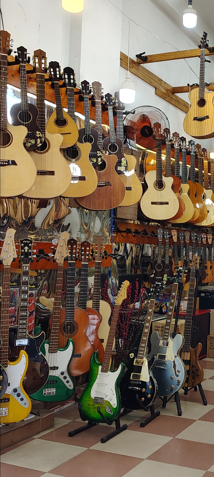 Guitar Street, Ho Chi Minh City